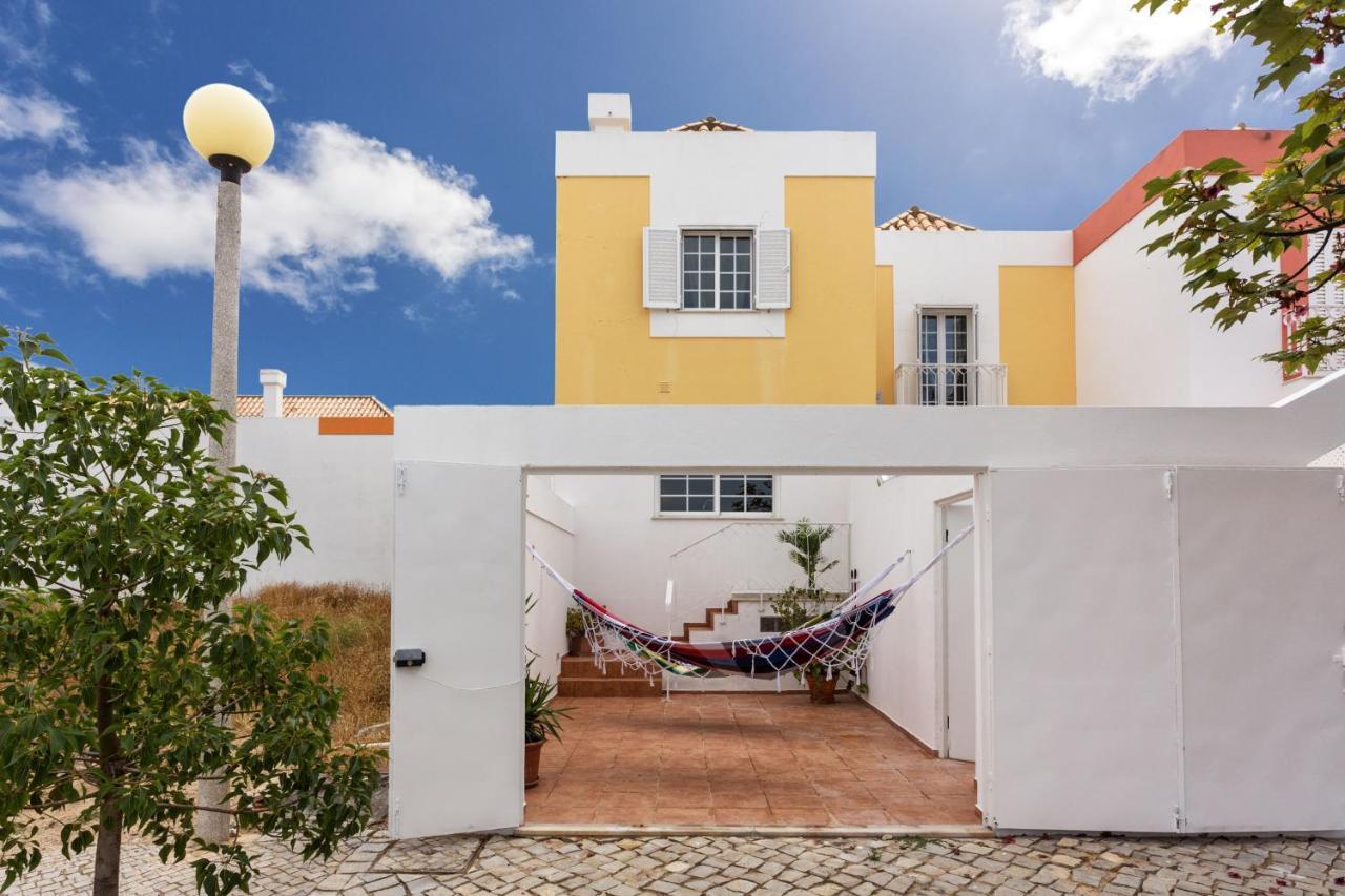 Family Meeting Point - V3 - Faro Villa Exterior photo